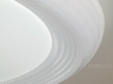 Потолочный светодиодный светильник с пультом 40013/1 LED белый
