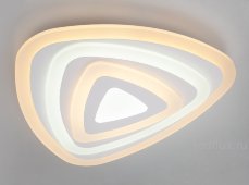 Накладной светодиодный светильник с пультом 90116/1 белый