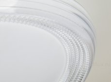 Светодиодный потолочный светильник с пультом 40012/1 LED белый